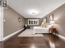 939 GORING CIRCLE | Newmarket Ontario | Slide Image Seventeen