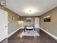939 GORING CIRCLE | Newmarket Ontario | Slide Image Nineteen