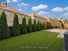939 GORING CIRCLE | Newmarket Ontario | Slide Image Thirty