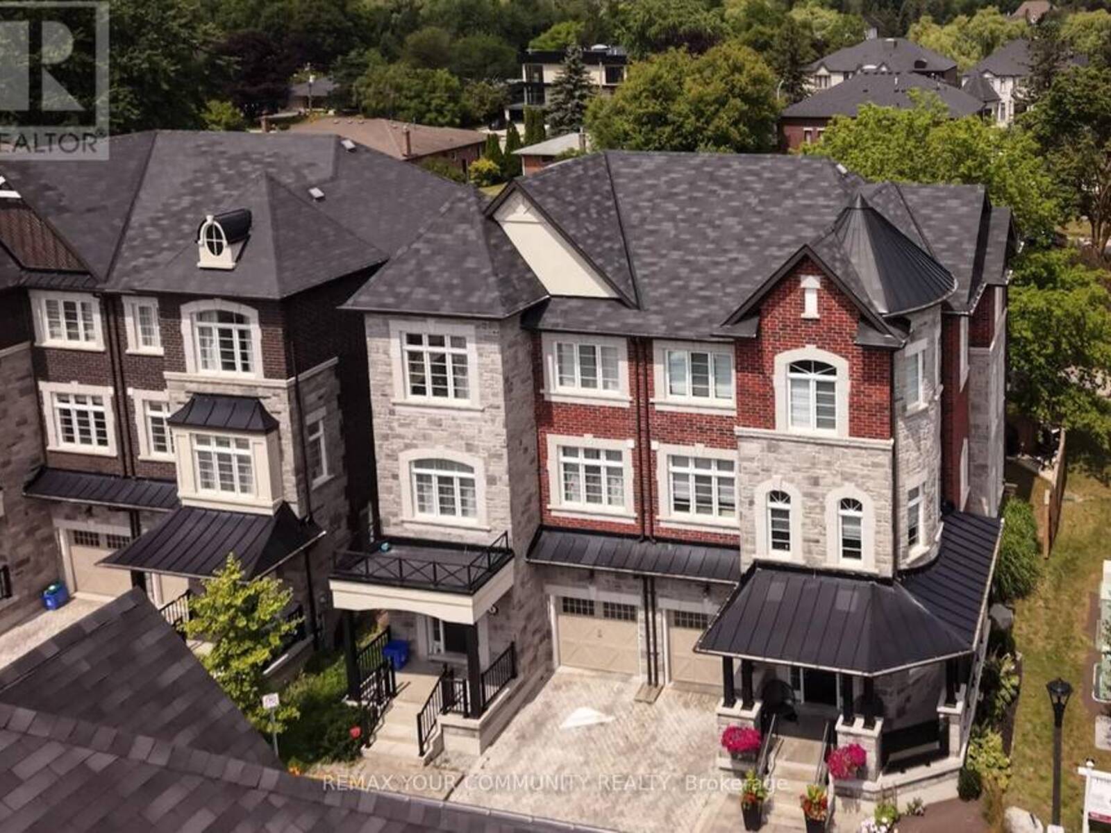 6 GLOBEMASTER LANE, Richmond Hill, Ontario L4G 2H1