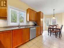 22 CANYON HILL AVENUE | Richmond Hill Ontario | Slide Image Thirteen