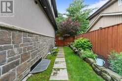834 EDISTEL CRESCENT | Mississauga Ontario | Slide Image Thirty-four