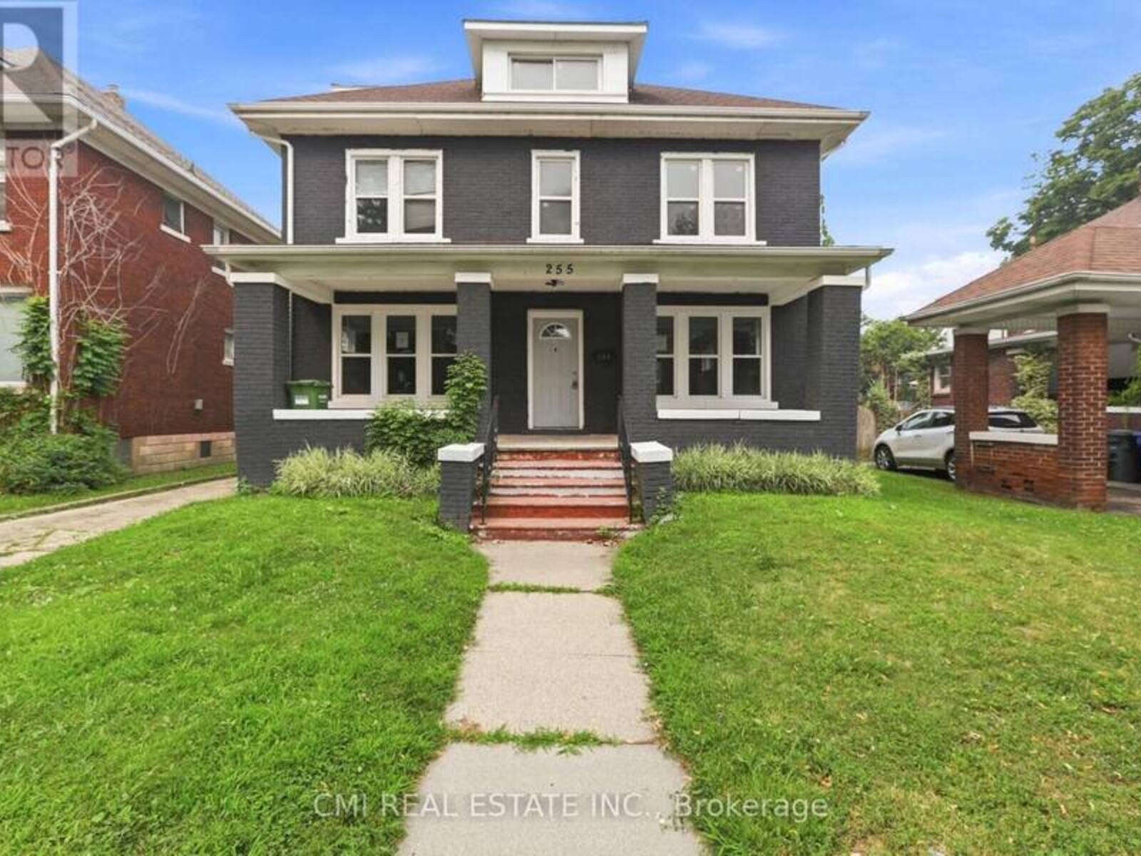 255 HALL AVENUE, Windsor, Ontario N9A 2L5
