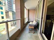 418 - 199 RICHMOND STREET W | Toronto Ontario | Slide Image Fourteen
