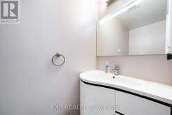 3 BAFFIN COURT | Richmond Hill Ontario | Slide Image Eight