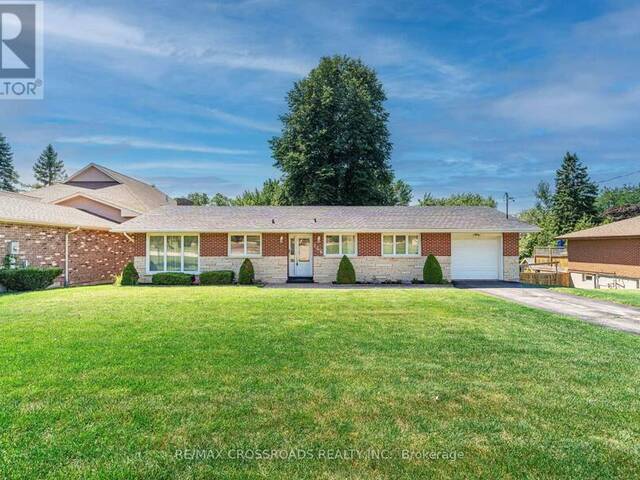 166 ELIZABETH CRESCENT N Whitby Ontario, L1N 3R7 - 4 Bedrooms Home For Sale