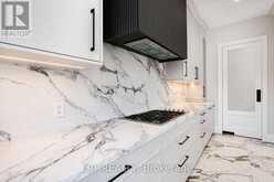 7 RICHMOND PARK DRIVE | Georgina Ontario | Slide Image Thirteen