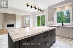 7 RICHMOND PARK DRIVE | Georgina Ontario | Slide Image Fifteen