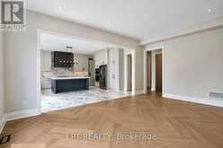7 RICHMOND PARK DRIVE | Georgina Ontario | Slide Image Sixteen