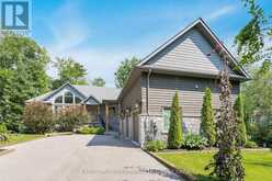 7 DUQUETTE COURT | Tiny Ontario | Slide Image Two