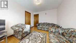 17 SQUIREWOOD ROAD | Toronto Ontario | Slide Image Nineteen
