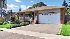 17 SQUIREWOOD ROAD | Toronto Ontario | Slide Image Three