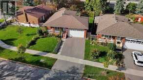 17 SQUIREWOOD ROAD | Toronto Ontario | Slide Image Forty-nine