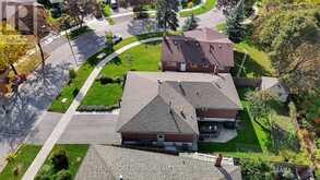 17 SQUIREWOOD ROAD | Toronto Ontario | Slide Image Fifty