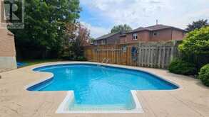 12 GRES COURT | Bradford West Gwillimbury Ontario | Slide Image Two