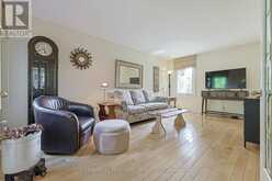 12 GRES COURT | Bradford West Gwillimbury Ontario | Slide Image Eight