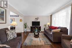40 FARMINGDALE CRESCENT | Barrie Ontario | Slide Image Six