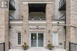 210 - 40 FERNDALE DRIVE S | Barrie Ontario | Slide Image Three