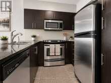 2007 - 15 WINDERMERE AVENUE | Toronto Ontario | Slide Image Four