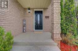 35 ATTWOOD DRIVE | Cambridge Ontario | Slide Image Five