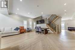 65 WARBLER CIRCLE | Toronto Ontario | Slide Image Ten