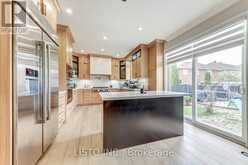 65 WARBLER CIRCLE | Toronto Ontario | Slide Image Sixteen