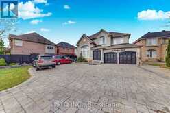 65 WARBLER CIRCLE | Toronto Ontario | Slide Image Two