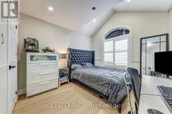 65 WARBLER CIRCLE | Toronto Ontario | Slide Image Thirty-one