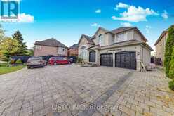 65 WARBLER CIRCLE | Toronto Ontario | Slide Image Three