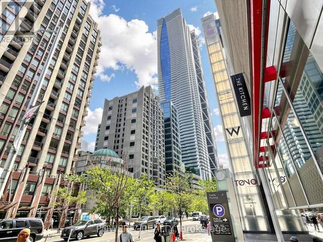 2512 - 8 PARK ROAD Toronto Ontario, M4W 3S5 - 2 Bedrooms Condo For Sale
