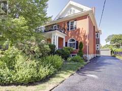 120 HIBERNIA STREET Stratford Ontario, N5A 5V4