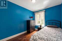 19 BATTERSEA CRESCENT | Toronto Ontario | Slide Image Twelve