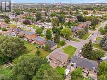 19 BATTERSEA CRESCENT | Toronto Ontario | Slide Image Thirty-seven