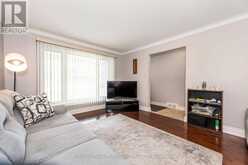19 BATTERSEA CRESCENT | Toronto Ontario | Slide Image Five