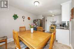 19 BATTERSEA CRESCENT | Toronto Ontario | Slide Image Eight