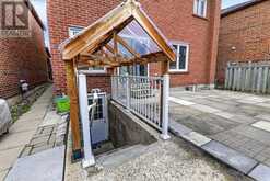 205 HUPFIELD TRAIL | Toronto Ontario | Slide Image Thirty-three