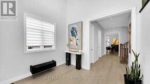 89 ROSSHAVEN CRESCENT | Vaughan Ontario | Slide Image Three
