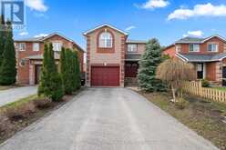 213 TUNBRIDGE ROAD | Barrie Ontario | Slide Image Three