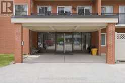 204 - 131 TAUNTON ROAD E | Oshawa Ontario | Slide Image Three