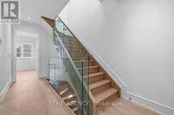 30 HILLHURST BOULEVARD | Toronto Ontario | Slide Image Ten