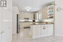 35 PALACE COURT | Richmond Hill Ontario | Slide Image Fourteen