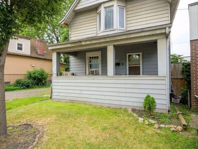 372 BEACH ROAD Hamilton Ontario, L8H 3K5 - 5 Bedrooms Home For Sale