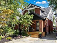 761 SAMMON AVENUE S Toronto Ontario, M4C 2E6