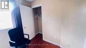 74 MOURNING DOVE CRESCENT | Toronto Ontario | Slide Image Eleven