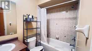 74 MOURNING DOVE CRESCENT | Toronto Ontario | Slide Image Nine