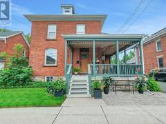 8 NORTH STREET Perth Ontario, K7H 2S3