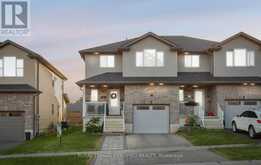 33 KENDELL LANE | Ingersoll Ontario | Slide Image One