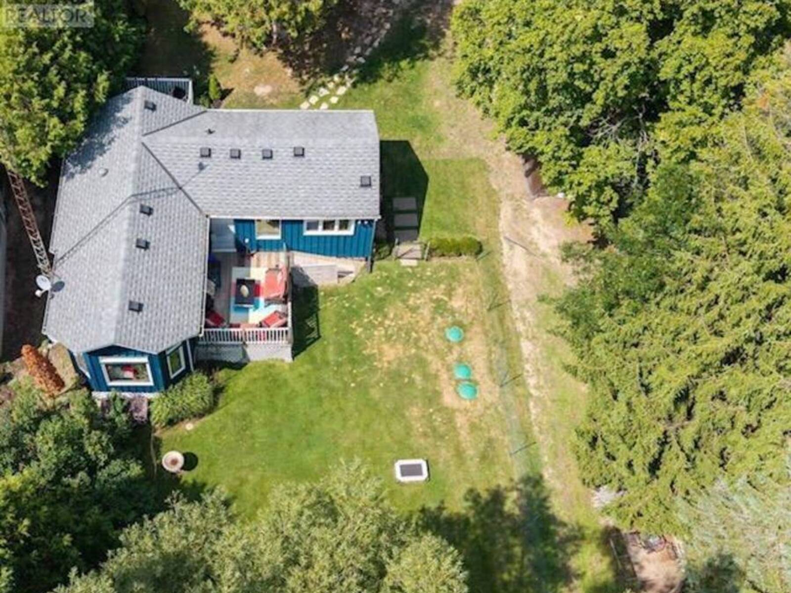 17 MUSTARD STREET, Uxbridge, Ontario L9P 1R2