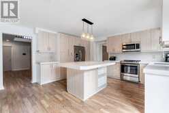 211 CARRVILLE ROAD | Richmond Hill Ontario | Slide Image Eight