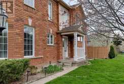 5554 LINWELL PLACE | Mississauga Ontario | Slide Image Four